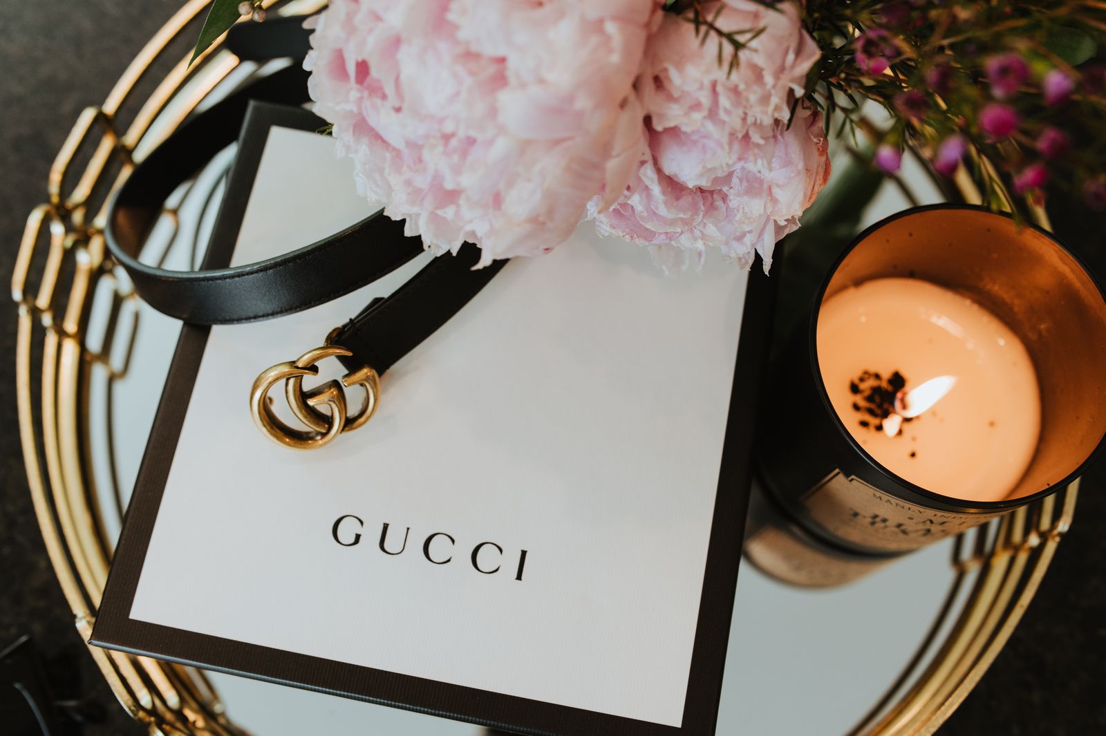 Ceinture de luxe avec accessoires